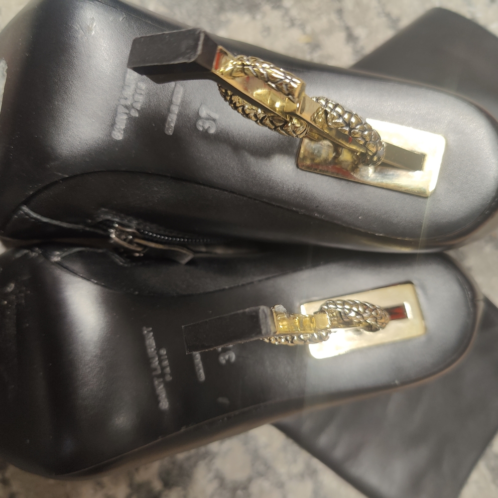 Elegant Black Ankle Boots - Picture 6 of 16